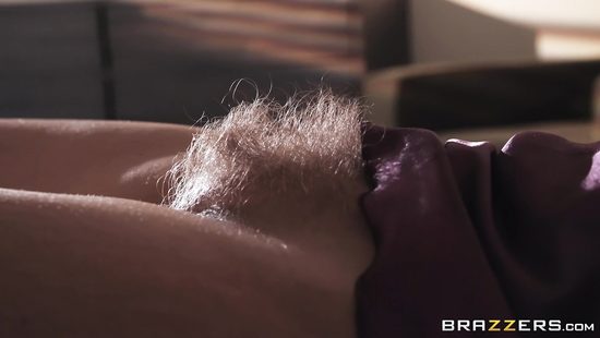 Муж настоял на безумном сексе жены с чернокожим мужчиной